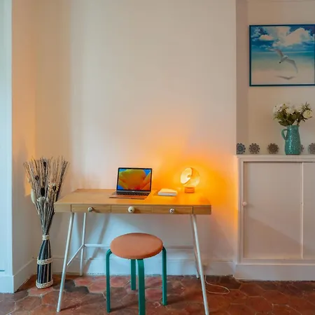 Le Retro - 11eme - Bastille * Paříž